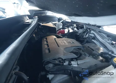 2016 Toyota Rav4 Xle z USA, uszkodzony, nr VIN 2T3RFREV7GW462141